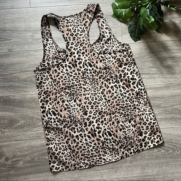 Toska leopard cheetah animal print satin-like Racerback tank blouse. Size S - Picture 3 of 5